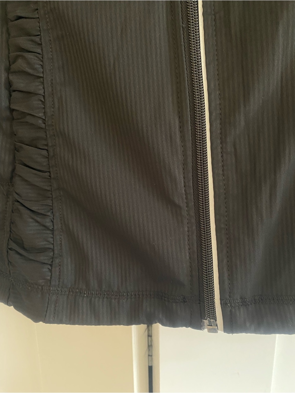 Balance Collection Black Zip-Front Ruffle-Trim Utility Jacket - Picture 6 of 11